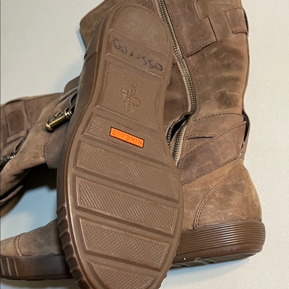 Brown Buckle Mid-Calf Suede Boots - Picture 5 of 6